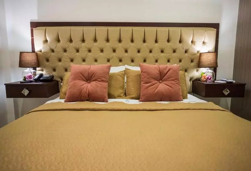 Casa Lolita Hotel Boutique