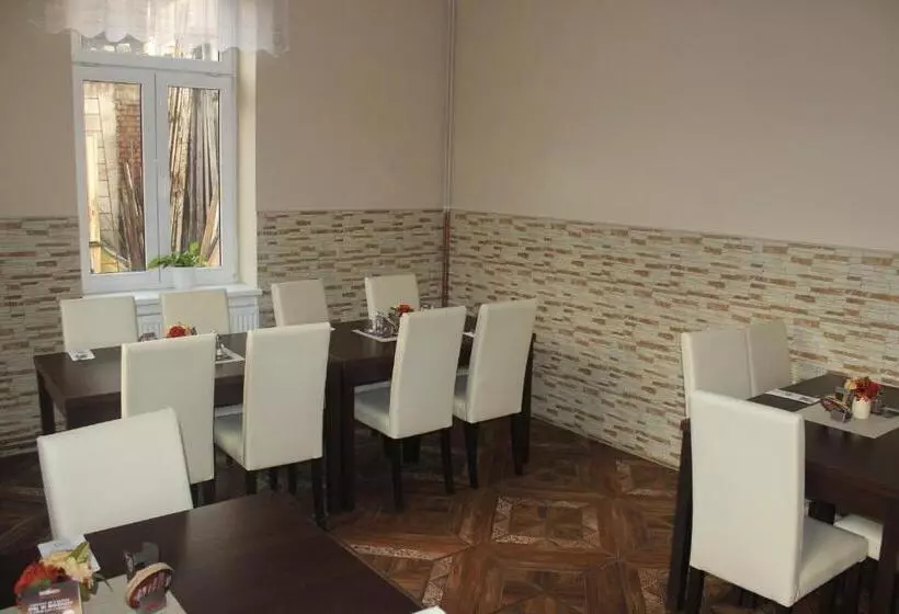 Hotelli Penzion Vesely