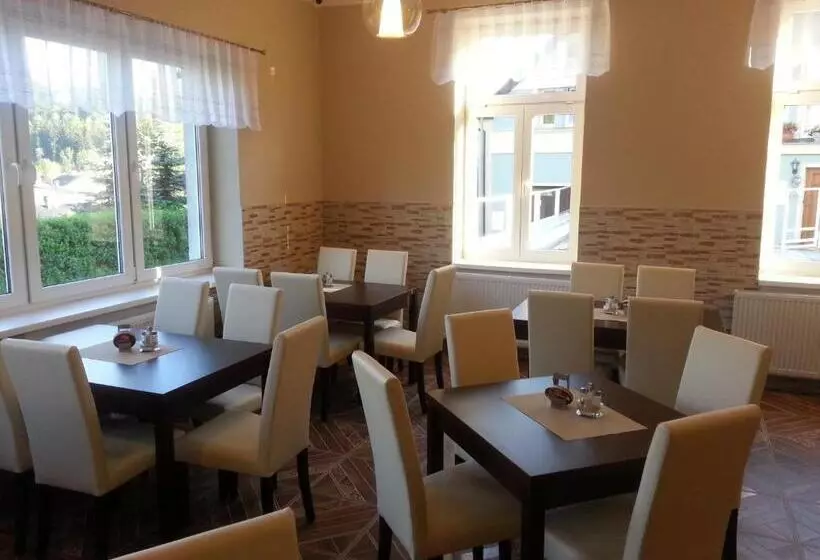 Hotelli Penzion Vesely