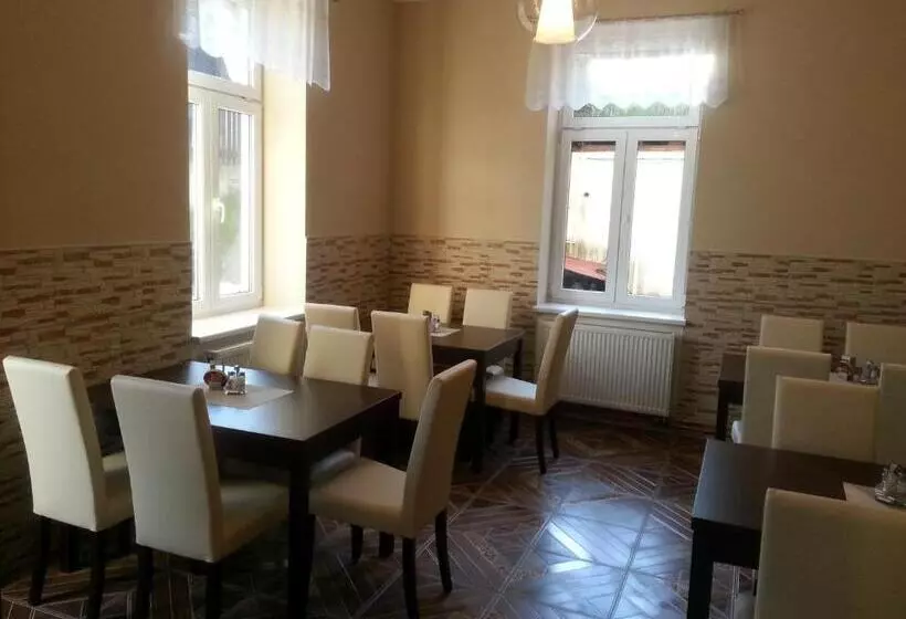 Hotelli Penzion Vesely