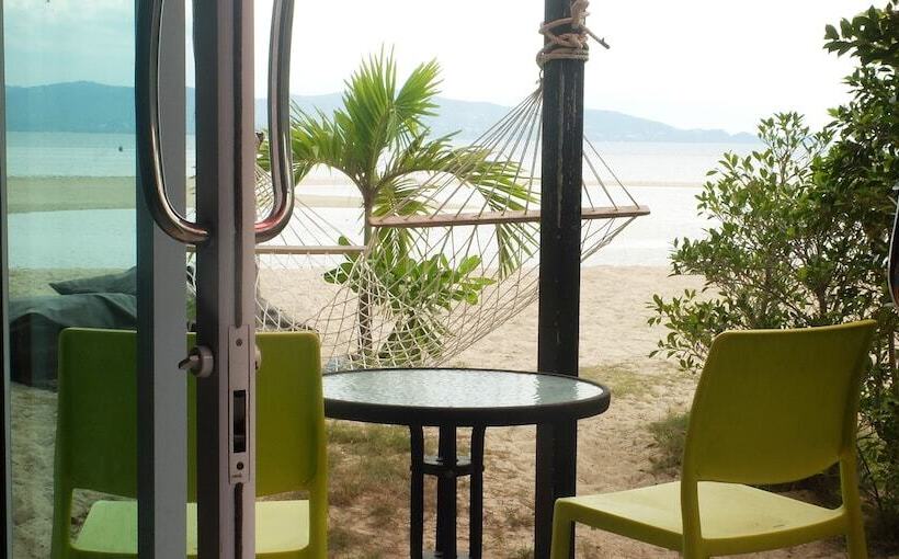 منتجع Seaesta Beach