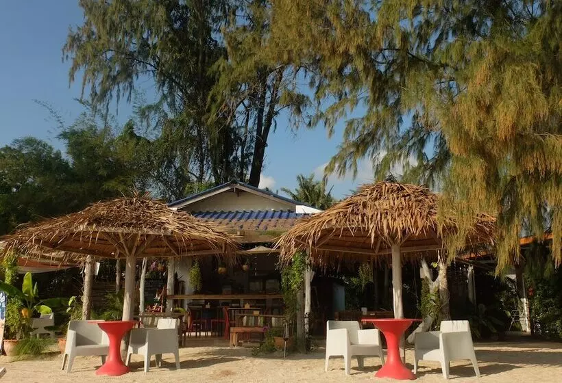 リゾートホテル Seaesta Beach