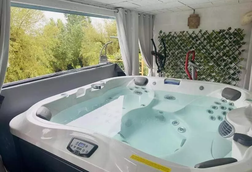 ベッドアンドブレックファースト Nuitée D Opale