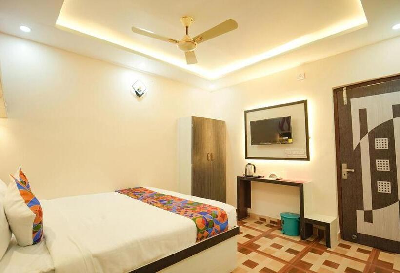 Fabhotel Grand Vatika