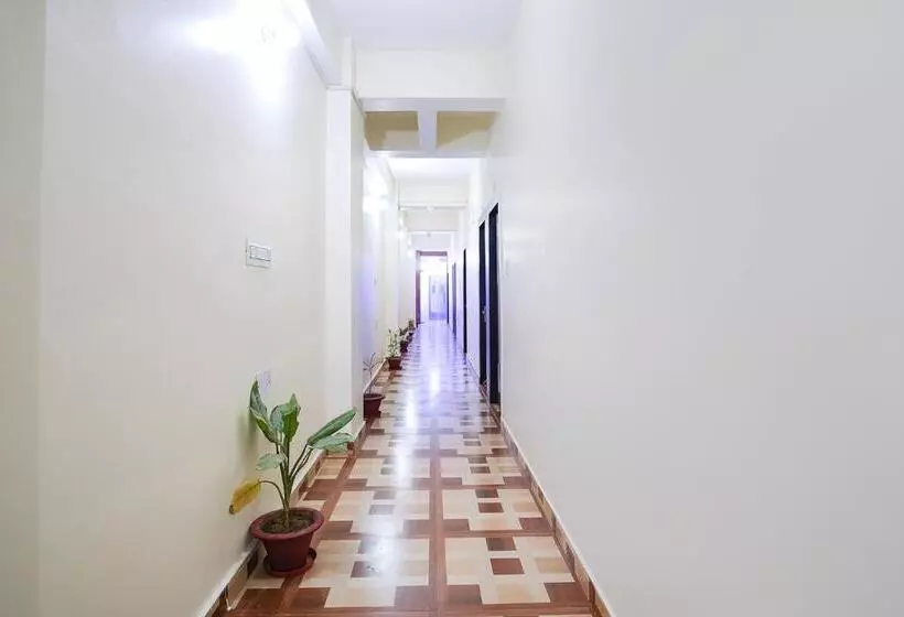 Fabhotel Grand Vatika