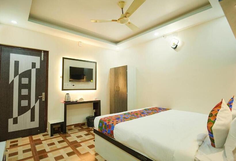 Fabhotel Grand Vatika