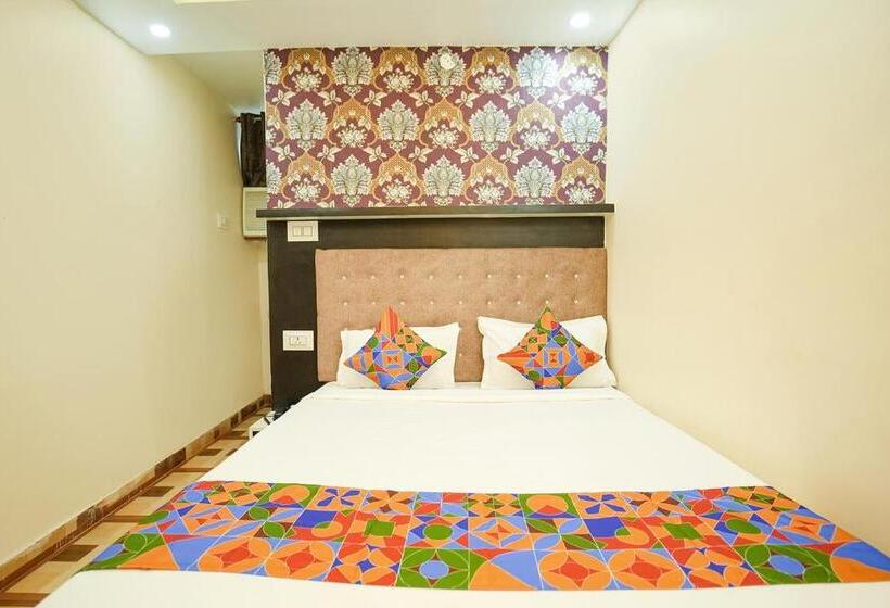 Fabhotel Grand Vatika