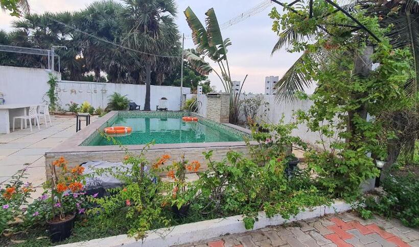 Flash3 Beach Resort Ecr