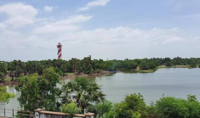 Flash3 Beach Resort Ecr