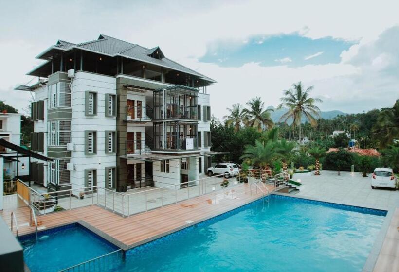 Hotel Crystal Winter Arcade