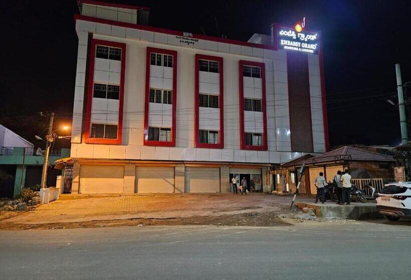 호텔 Embassy Grand Boarding And Lodging