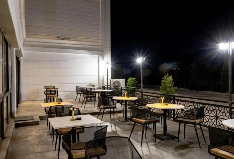Hotelli Paradisos