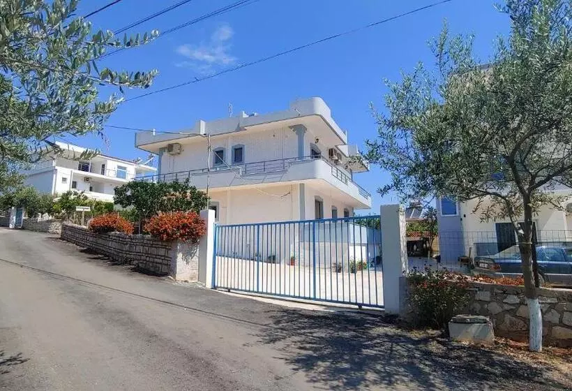 ホテル Villa Leonel