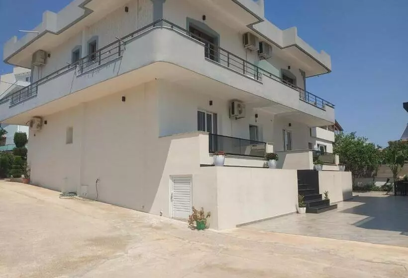 ホテル Villa Leonel