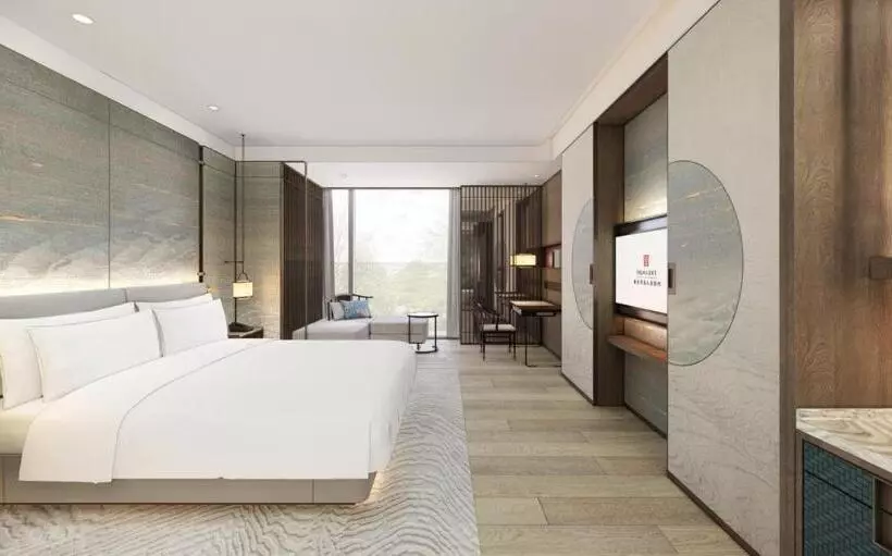 Hualuxe Hotels And Resorts Haining, An Ihg