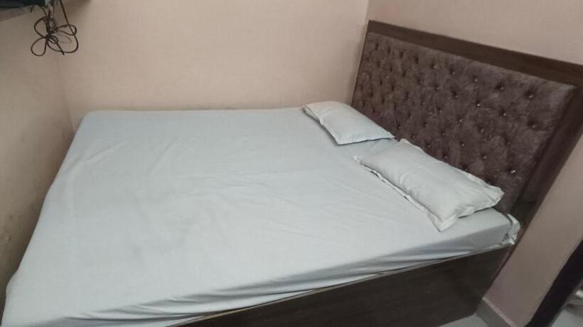 بنسيون Golden Guest House