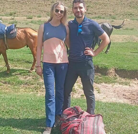 پانسیون Kyzart Guest House