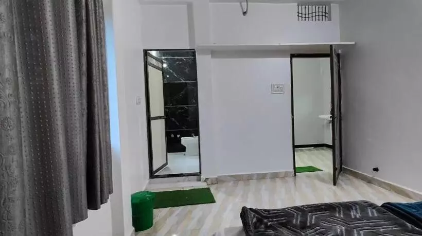 ペンション Tara Guest House