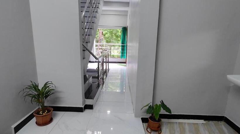 ペンション Tara Guest House