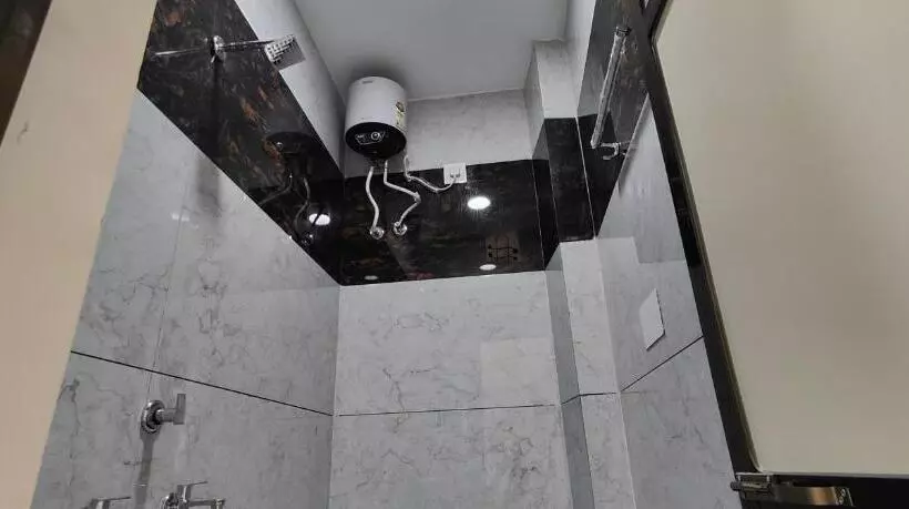 ペンション Tara Guest House