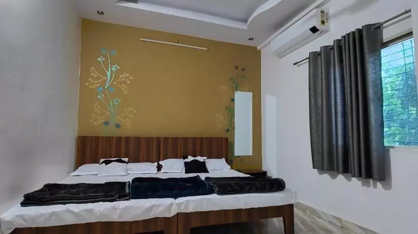 ペンション Tara Guest House