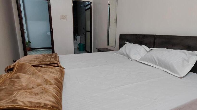 ペンション Tara Guest House