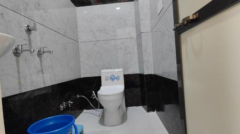 ペンション Tara Guest House