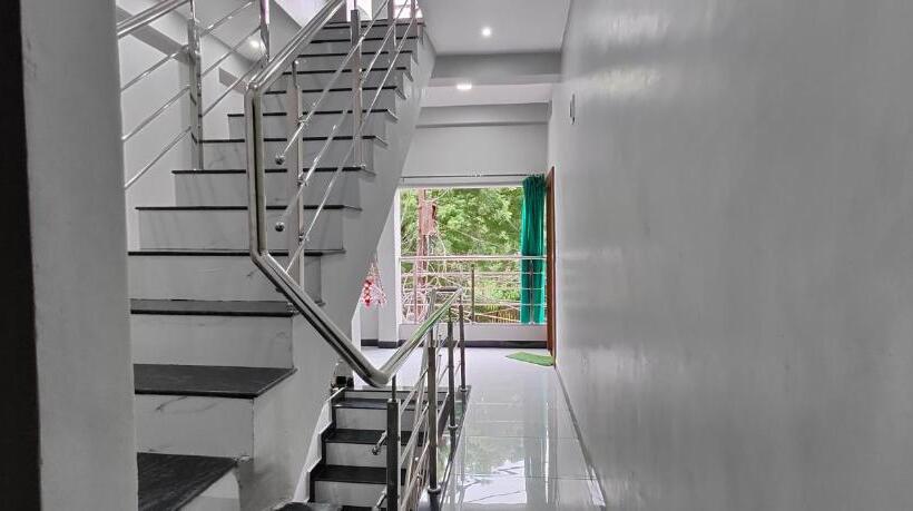 ペンション Tara Guest House