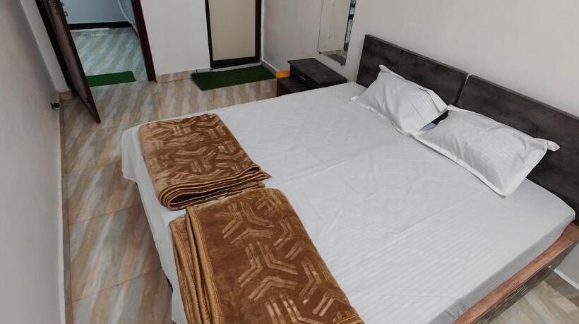 ペンション Tara Guest House