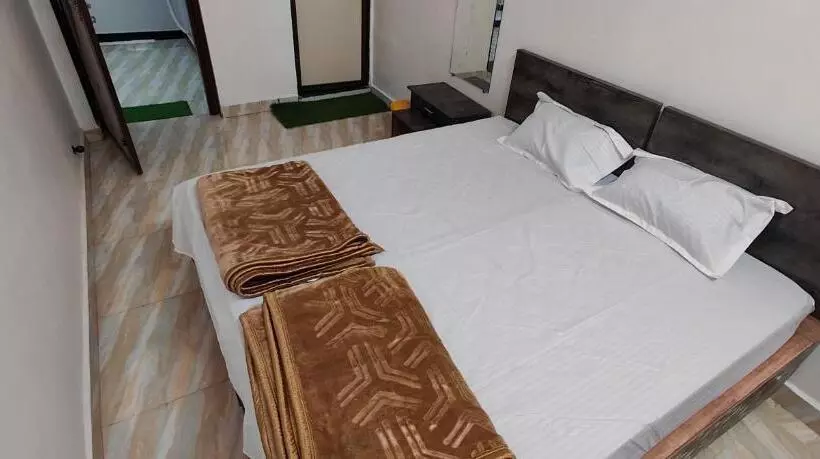 ペンション Tara Guest House