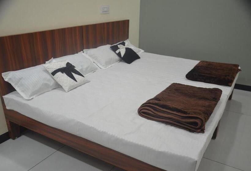 ペンション Tara Guest House