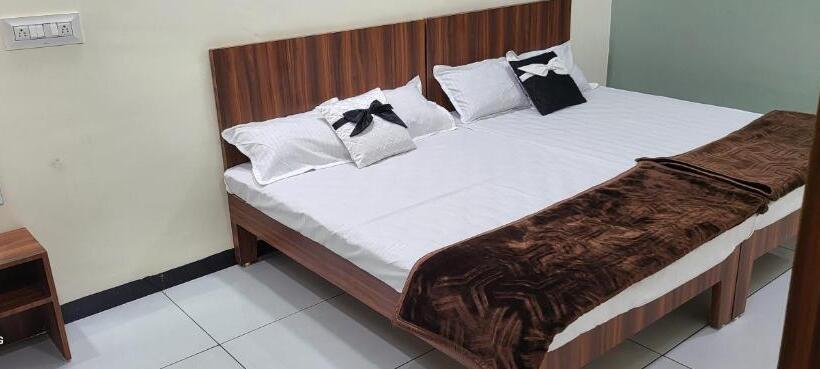 ペンション Tara Guest House