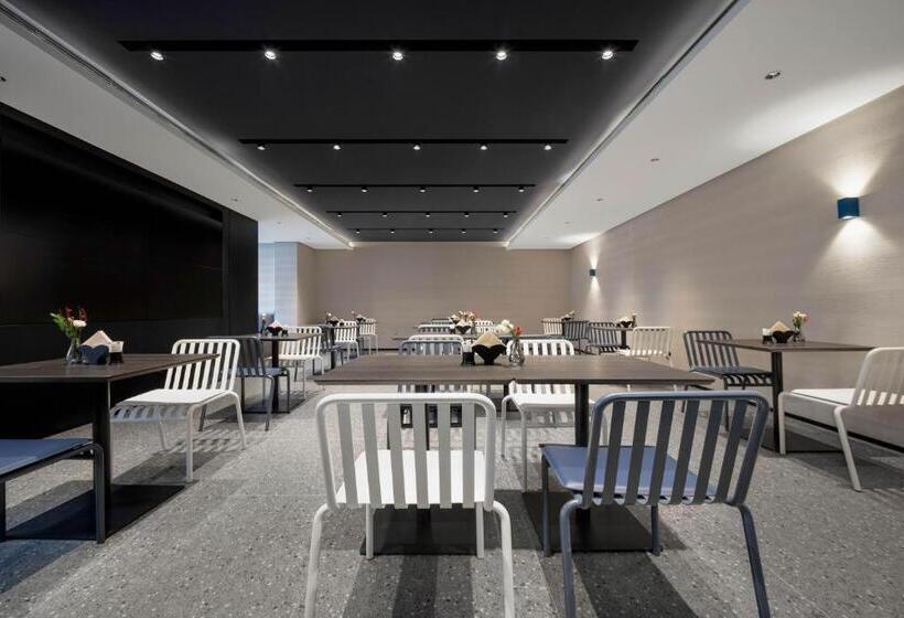 Atour Light Hotel Hepingmen Yanta North Road