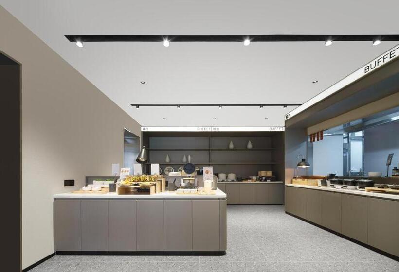 Atour Light Hotel Hepingmen Yanta North Road