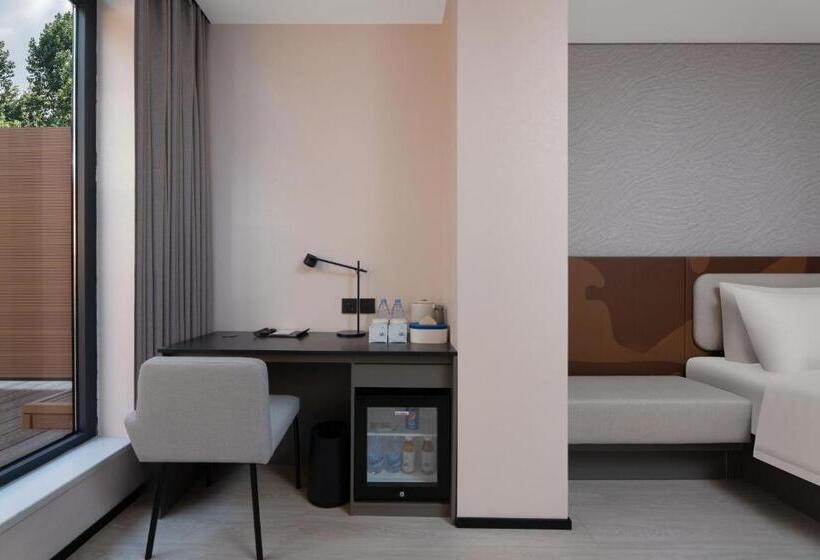 Atour Light Hotel Hepingmen Yanta North Road