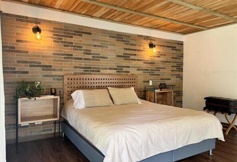 Autenthico Sajonia Hotel Aeropuerto