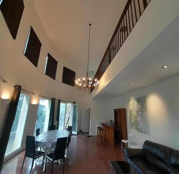 צימר Loft La Terrasse 2 à 6 Personnes Piscine Local Vélo