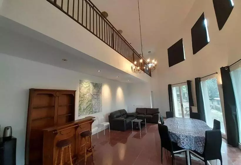 ベッドアンドブレックファースト Loft La Terrasse 2 à 6 Personnes Piscine Local Vélo