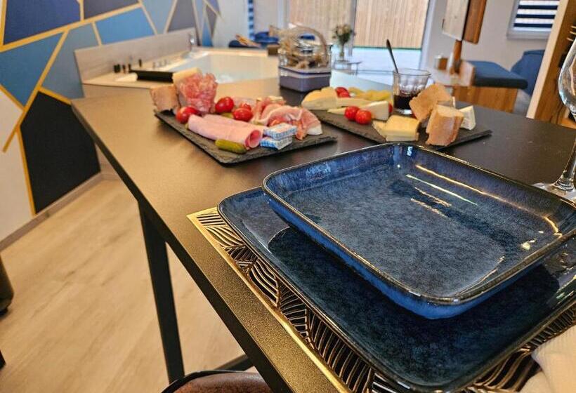 ベッドアンドブレックファースト Lovely Goodies   Olympe Cachemire