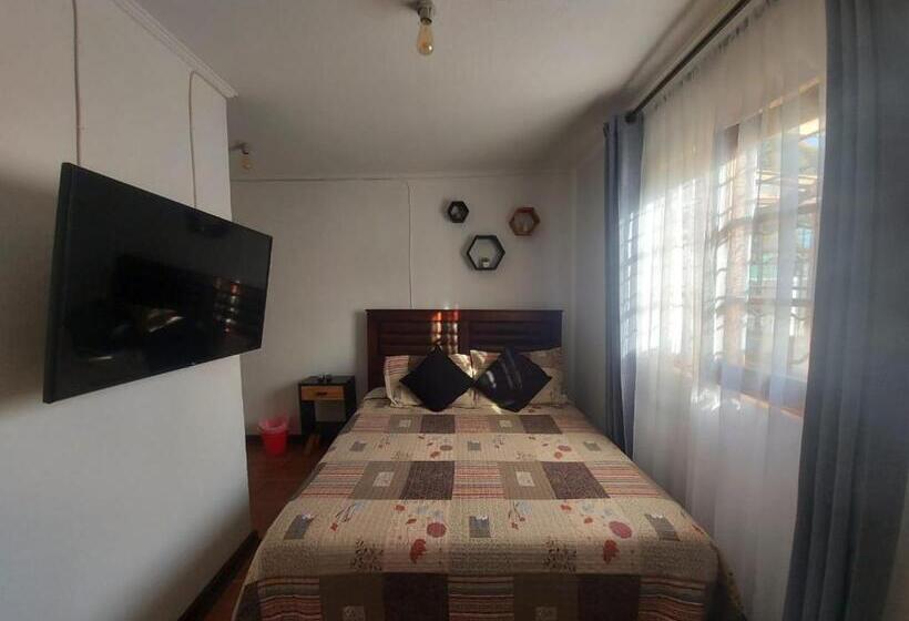 هتل Hostal Salt And Pepper