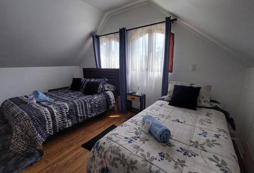 هتل Hostal Salt And Pepper