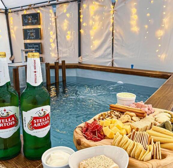 هتل Hostal Salt And Pepper