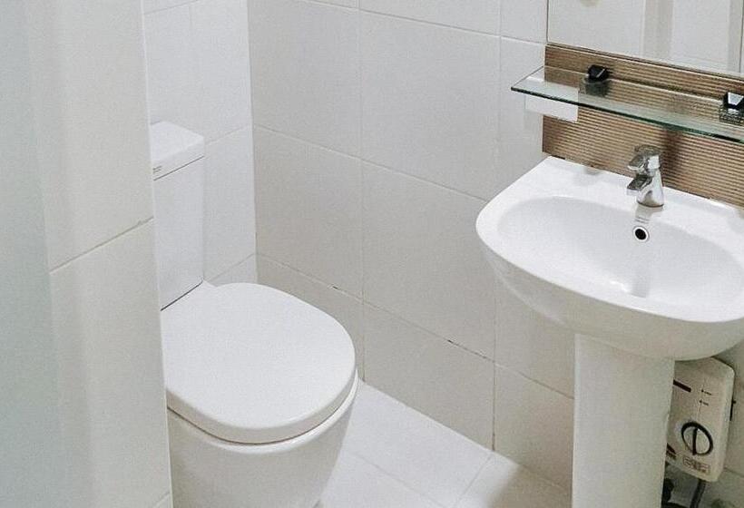 酒店 Reddoorz At The Vjour Suites