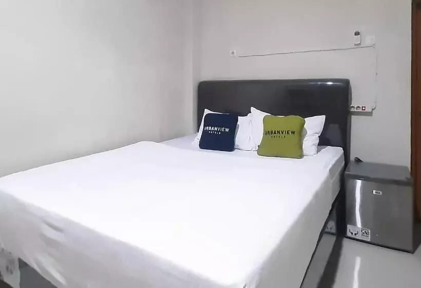 Urbanview Hotel Fira Syariah Muara Enim By Reddoorz