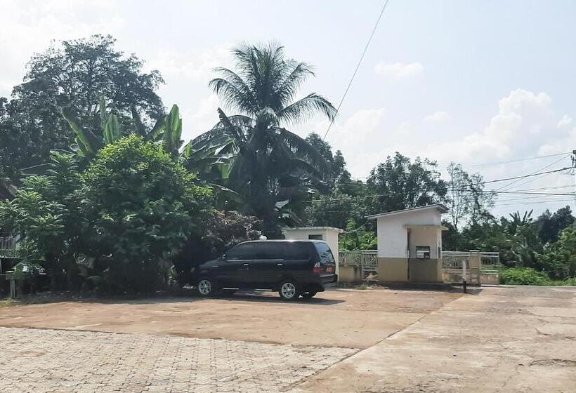 Urbanview Hotel Fira Syariah Muara Enim By Reddoorz