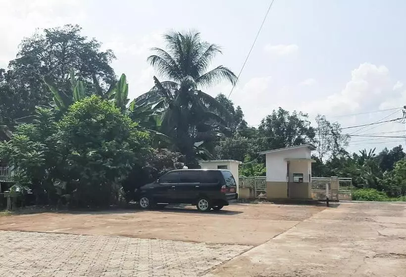 Urbanview Hotel Fira Syariah Muara Enim By Reddoorz