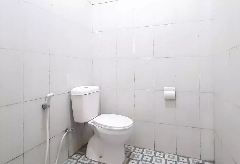 Urbanview Hotel Fira Syariah Muara Enim By Reddoorz