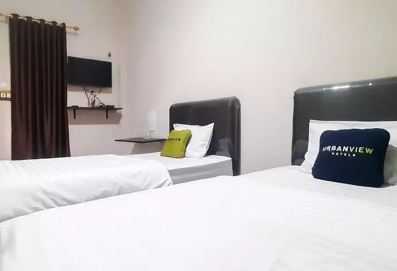 Urbanview Hotel Fira Syariah Muara Enim By Reddoorz