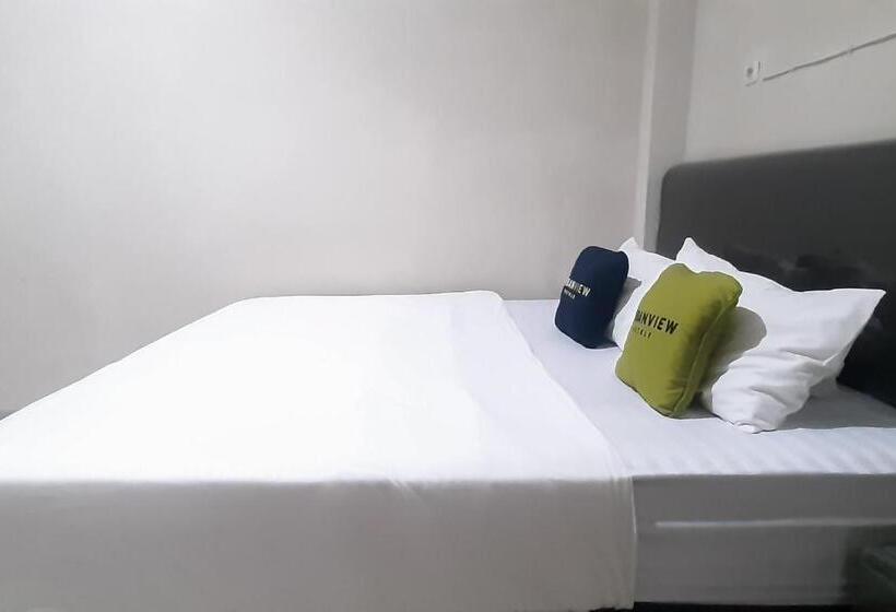 Urbanview Hotel Fira Syariah Muara Enim By Reddoorz