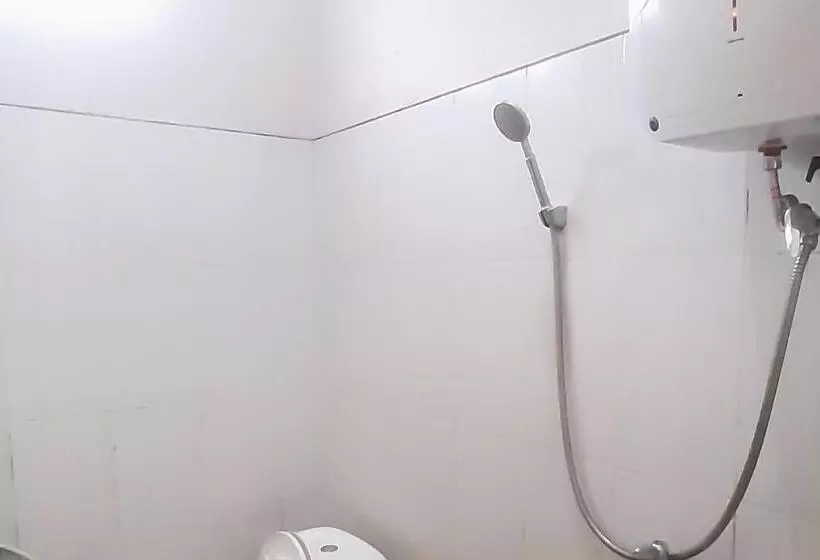 Urbanview Hotel Fira Syariah Muara Enim By Reddoorz